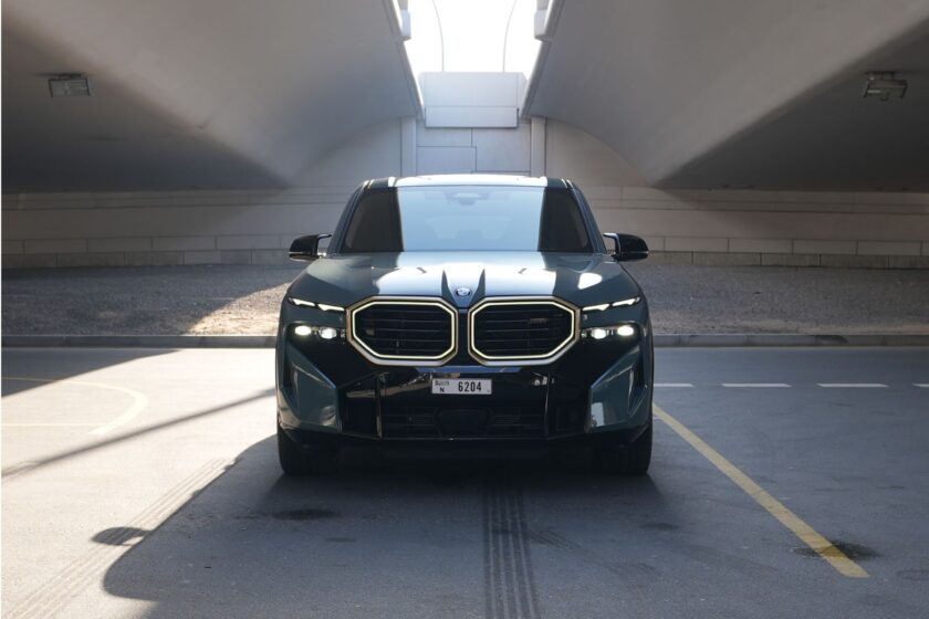 Rent BMW XM 2023